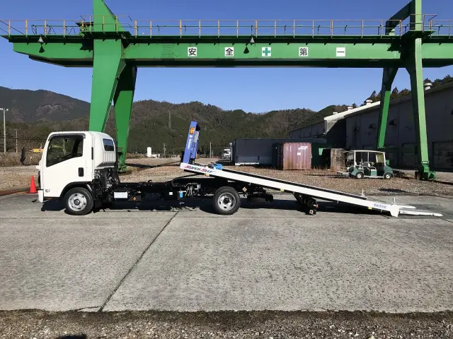 いすゞ エルフ 2TG-NPR88AM(2WD)の写真7