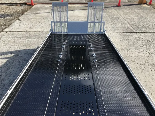 いすゞ エルフ 2TG-NPR88AM(2WD)の写真15