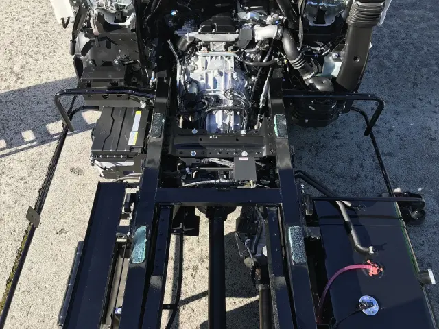 いすゞ エルフ 2TG-NPR88AM(2WD)の写真24