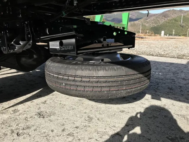 いすゞ エルフ 2TG-NPR88AM(2WD)の写真47