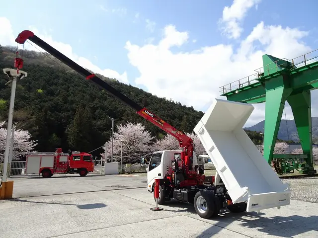 日野 デュトロ 2RG-XZU600T(2WD)の写真2