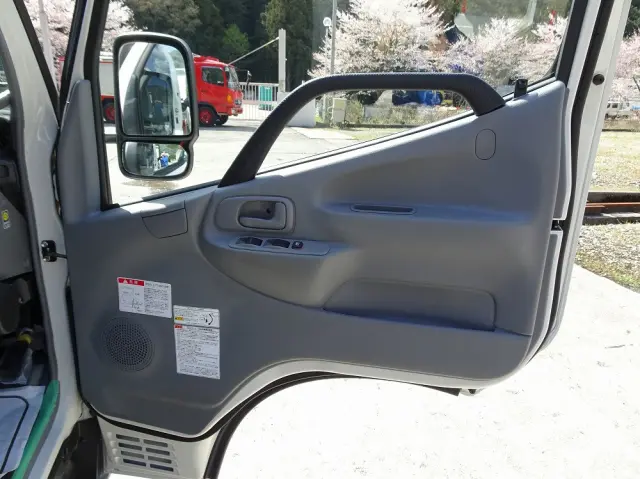 日野 デュトロ 2RG-XZU600T(2WD)の写真41