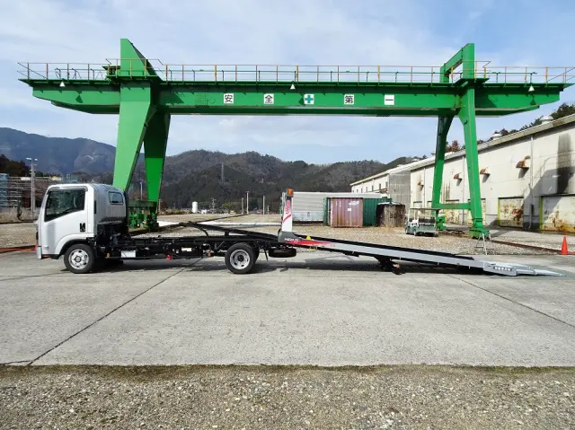 いすゞ エルフ 2PG-NPR88AM(2WD)の写真7