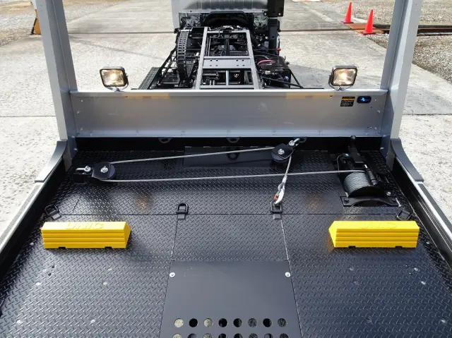 いすゞ エルフ 2PG-NPR88AM(2WD)の写真16