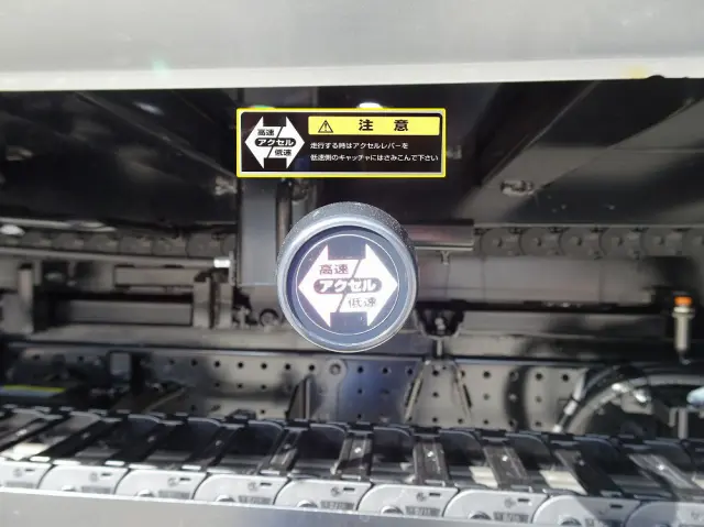 いすゞ エルフ 2PG-NPR88AM(2WD)の写真20