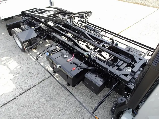 いすゞ エルフ 2PG-NPR88AM(2WD)の写真23