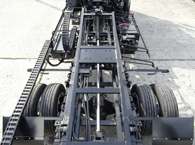 いすゞ エルフ 2PG-NPR88AM(2WD)の写真25