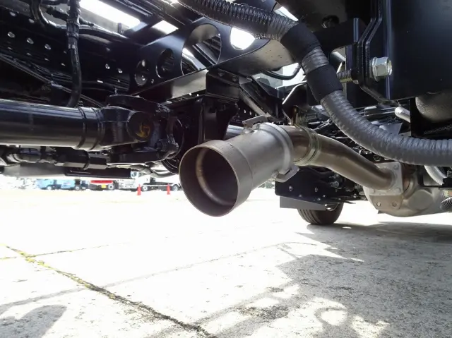 いすゞ エルフ 2PG-NPR88AM(2WD)の写真28