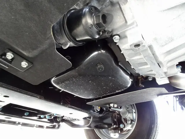 いすゞ エルフ 2PG-NPR88AM(2WD)の写真30