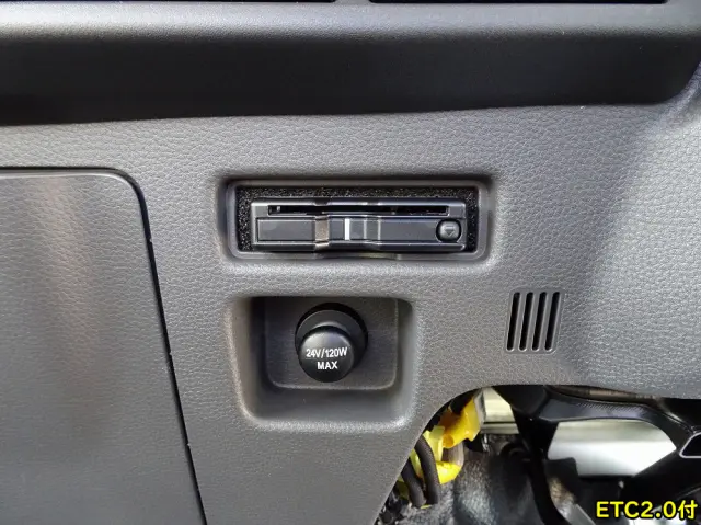 いすゞ エルフ 2PG-NPR88AM(2WD)の写真42