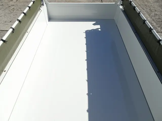 いすゞ エルフ 2RG-NKR88AM(2WD)の写真12