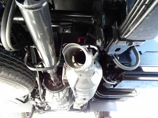 いすゞ エルフ 2RG-NKR88AM(2WD)の写真29