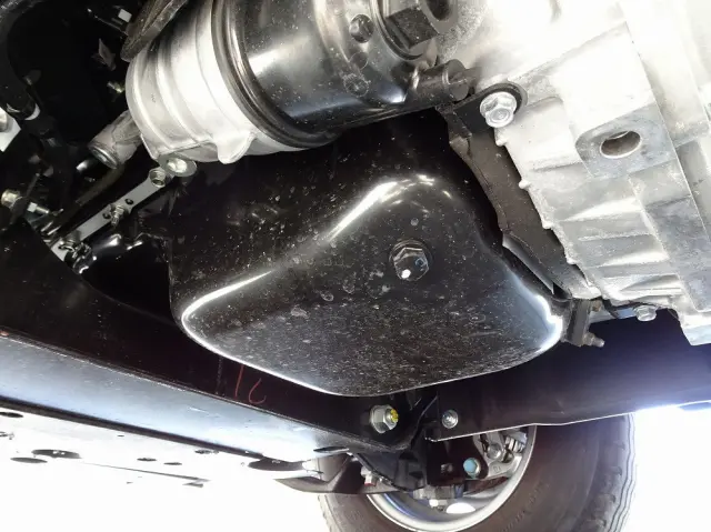 いすゞ エルフ 2RG-NKR88AM(2WD)の写真31