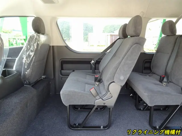 トヨタ ハイエース 3BA-TRH219W(4WD)の写真18