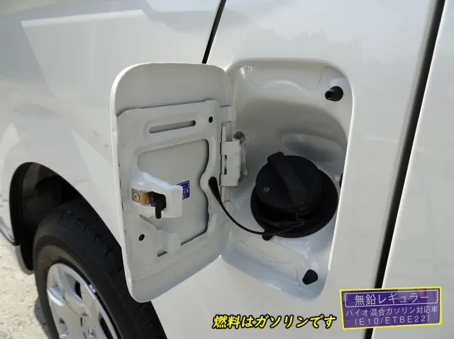 トヨタ ハイエース 3BA-TRH219W(4WD)の写真36