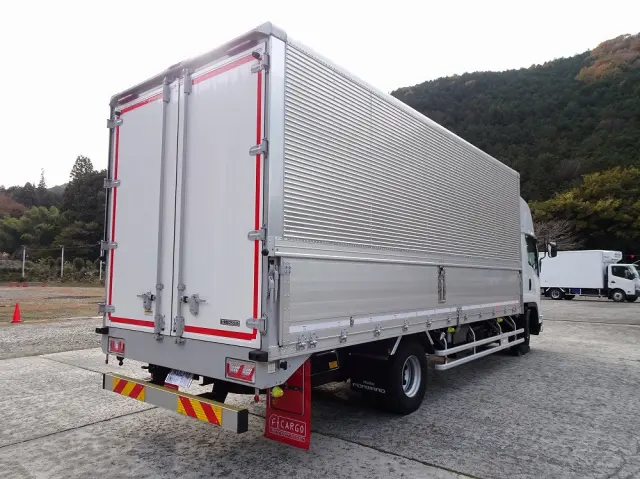 いすゞ フォワード 2RG-FRR90S4(2WD)の写真2