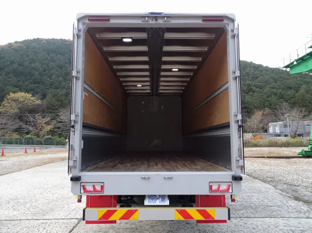 いすゞ フォワード 2RG-FRR90S4(2WD)の写真3