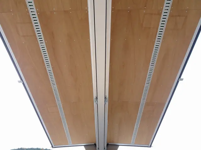 いすゞ フォワード 2RG-FRR90S4(2WD)の写真17