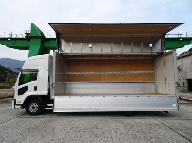 いすゞ フォワード 2RG-FRR90S4(2WD)の写真20