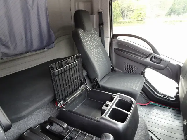 いすゞ フォワード 2RG-FRR90S4(2WD)の写真36