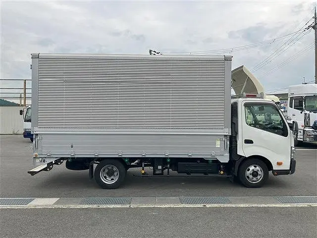 トヨタ ダイナ TKG-XZU710(2WD)の写真4