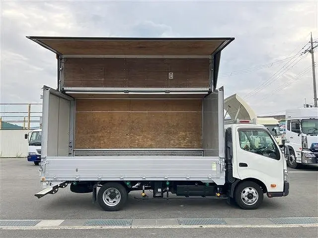 トヨタ ダイナ TKG-XZU710(2WD)の写真6