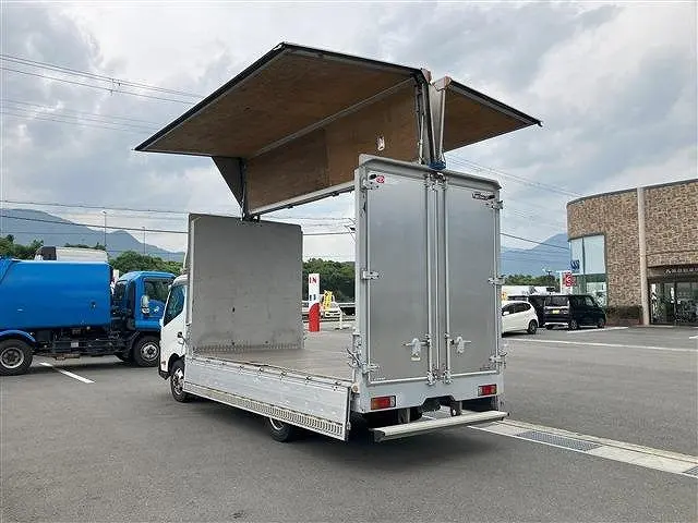 トヨタ ダイナ TKG-XZU710(2WD)の写真9