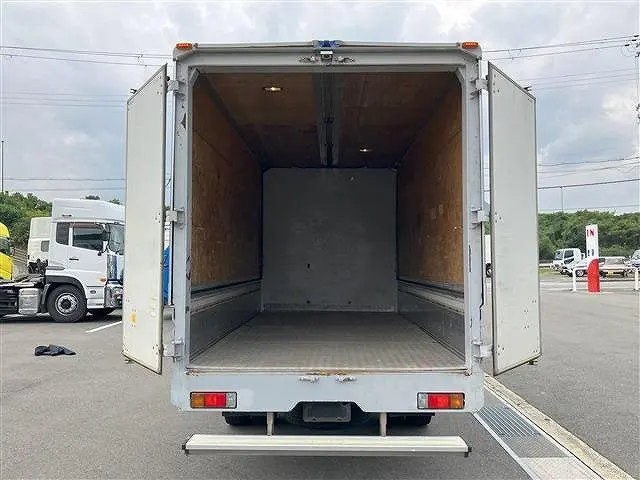 トヨタ ダイナ TKG-XZU710(2WD)の写真15