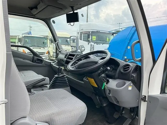 トヨタ ダイナ TKG-XZU710(2WD)の写真28