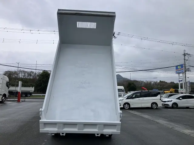 いすゞ フォワード 2RG-FRR90S1の写真11