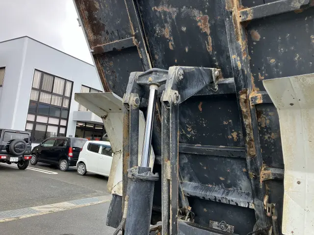 いすゞ フォワード 2RG-FRR90S1の写真23