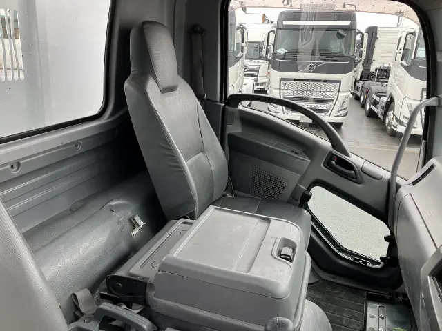 いすゞ フォワード 2RG-FRR90S1の写真30