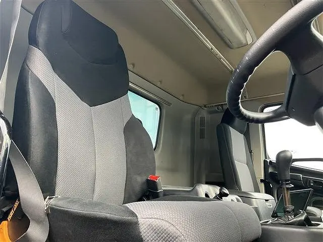 日野 プロフィア QKG-FS1EKDAの写真20