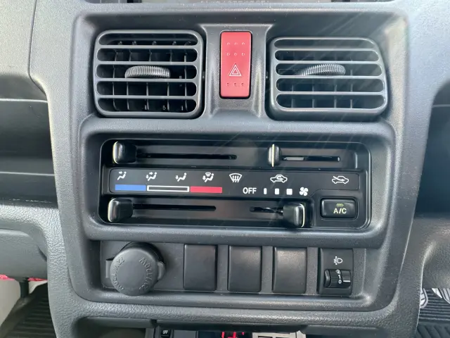 日産 クリッパートラック EBD-DR16T(2WD)の写真35