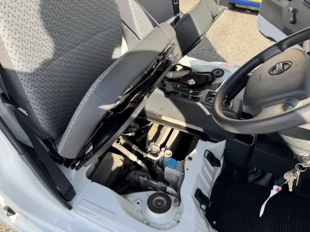 日産 クリッパートラック EBD-DR16T(2WD)の写真40