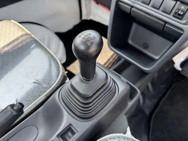 日産 クリッパートラック EBD-DR16T(2WD)の写真21