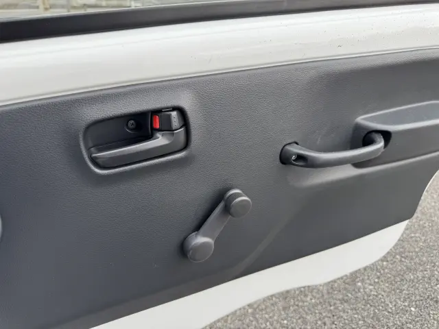 日産 クリッパートラック EBD-DR16T(2WD)の写真37