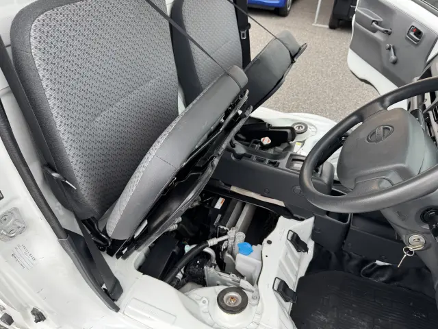 日産 クリッパートラック EBD-DR16T(2WD)の写真41