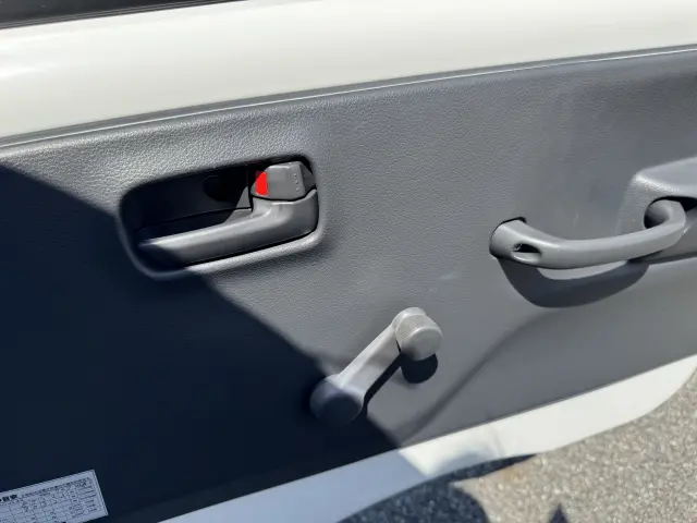 日産 クリッパートラック EBD-DR16T(4WD)の写真43