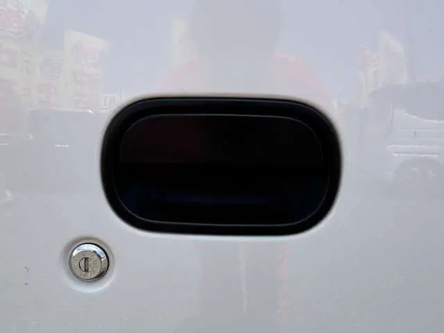 いすゞ エルフ 2RG-NKR88A(2WD)の写真13