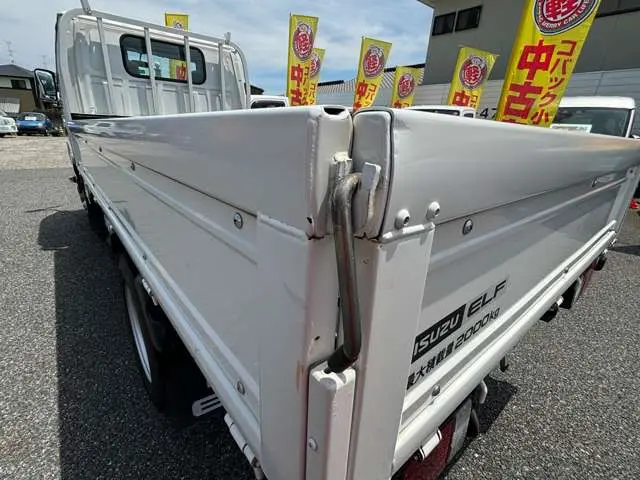 いすゞ エルフ 2RG-NKR88A(2WD)の写真21