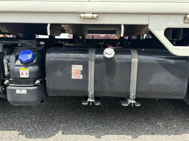 いすゞ エルフ 2RG-NKR88A(2WD)の写真24