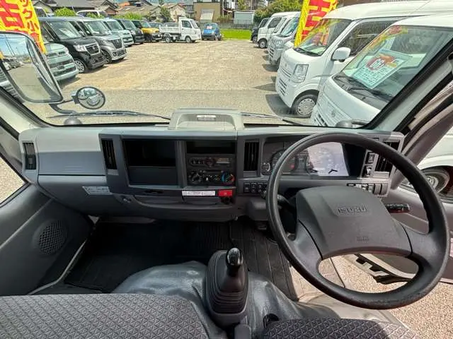いすゞ エルフ 2RG-NKR88A(2WD)の写真25