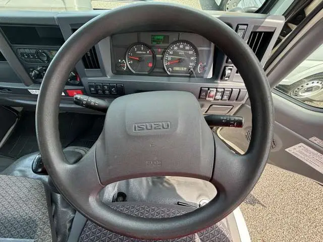 いすゞ エルフ 2RG-NKR88A(2WD)の写真26