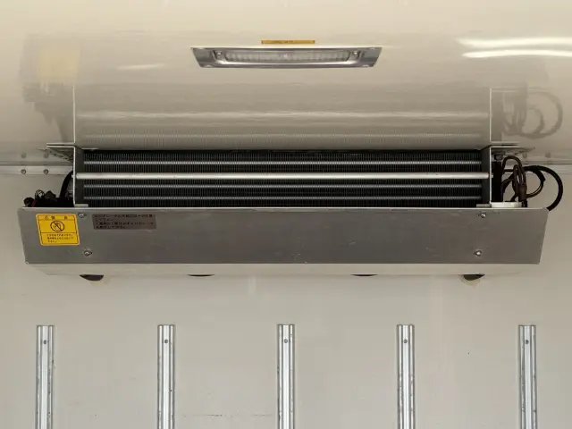 いすゞ エルフ TPG-NHR85AN(2WD)の写真13