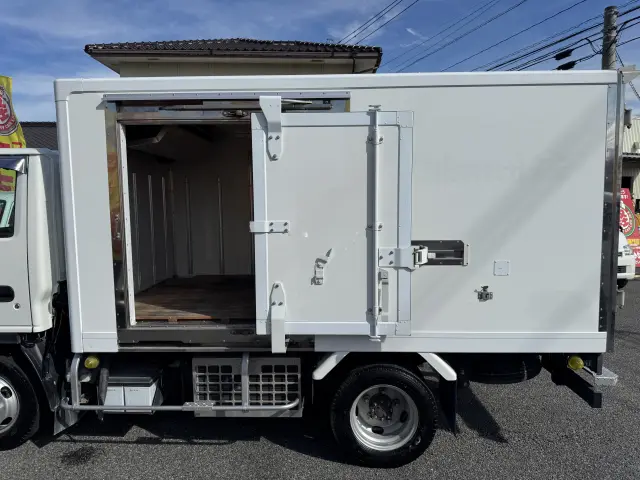 いすゞ エルフ TPG-NHR85AN(2WD)の写真17