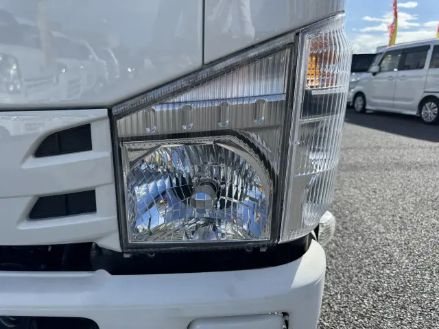 いすゞ エルフ TPG-NHR85AN(2WD)の写真21