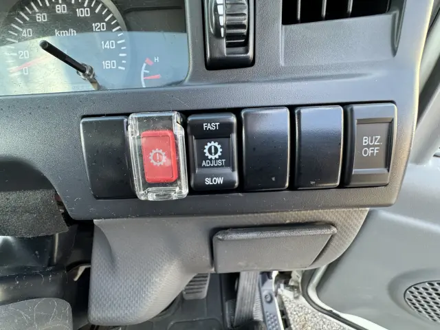 いすゞ エルフ TPG-NHR85AN(2WD)の写真36