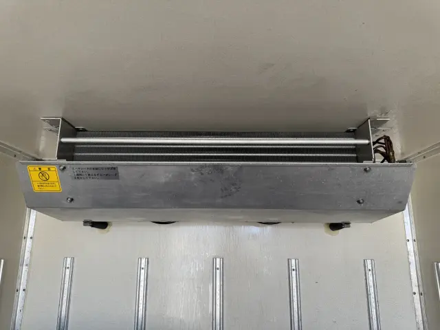 いすゞ エルフ TPG-NHR85AN(2WD)の写真15