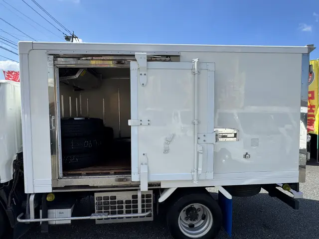 いすゞ エルフ TPG-NHR85AN(2WD)の写真16